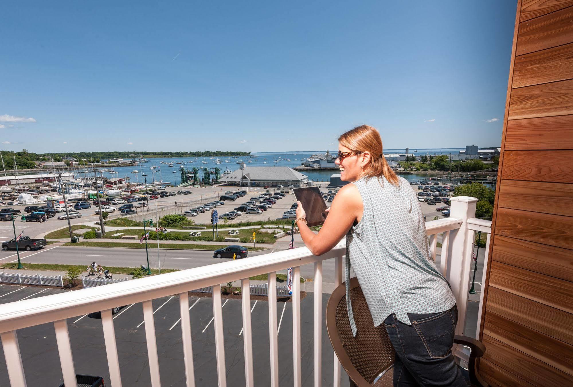 Rockland Harbor Hotel Exterior photo